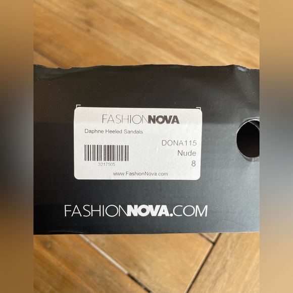 Fashion nova daphne heeled sandals nude size 8 - Picture 2 of 4